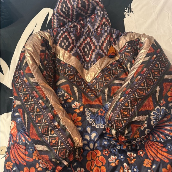 Colorful Floral Patterned Jacket - Picture 2 of 3